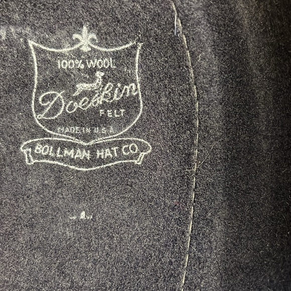 Doeskin 100% wool vintage navy blue hat made by Bollman Hat Co., veil & mesh bow - Picture 4 of 12